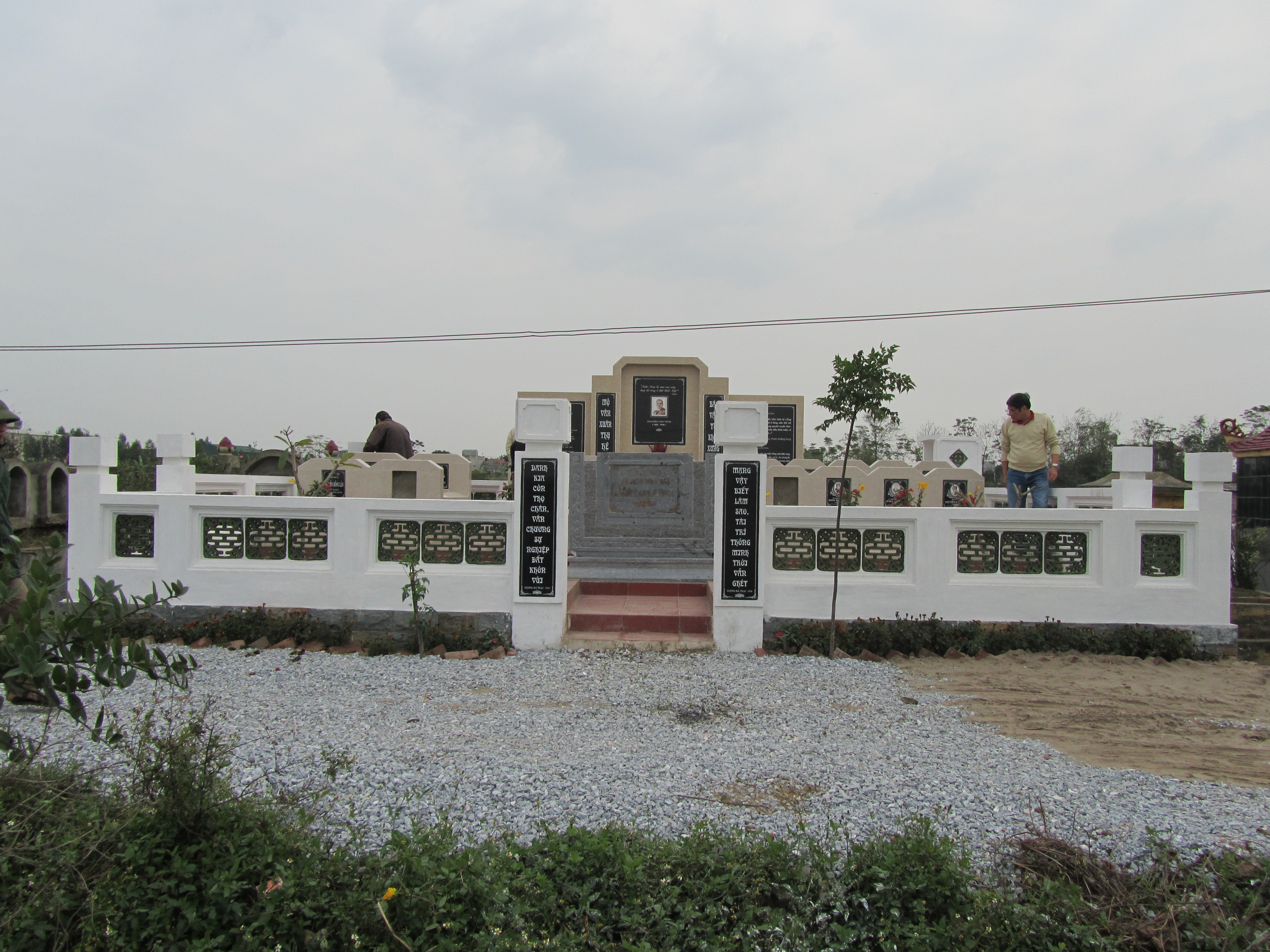 khu-mo-gia-toc-hoc-gia-nguyen-van-vinh-duoc-ton-tao-nam-2010-tai-xa-phuong-duc-phu-xuyen-hn